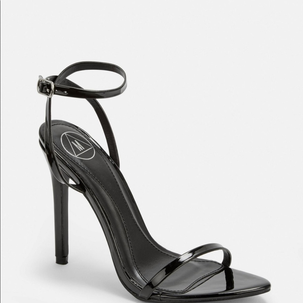 NWOT MISSGUIDED Pointed Toe Barely There Heels